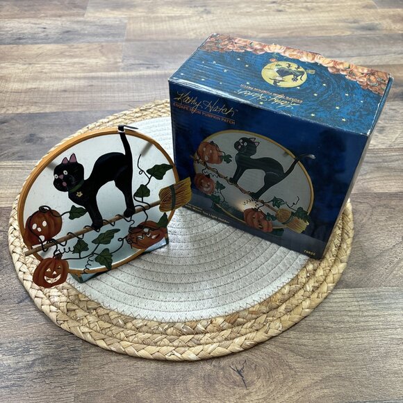 Kathy Hatch Escape From Pumpkin Patch Cat with Moon Tea Light Holder With Box - Picture 1 of 10